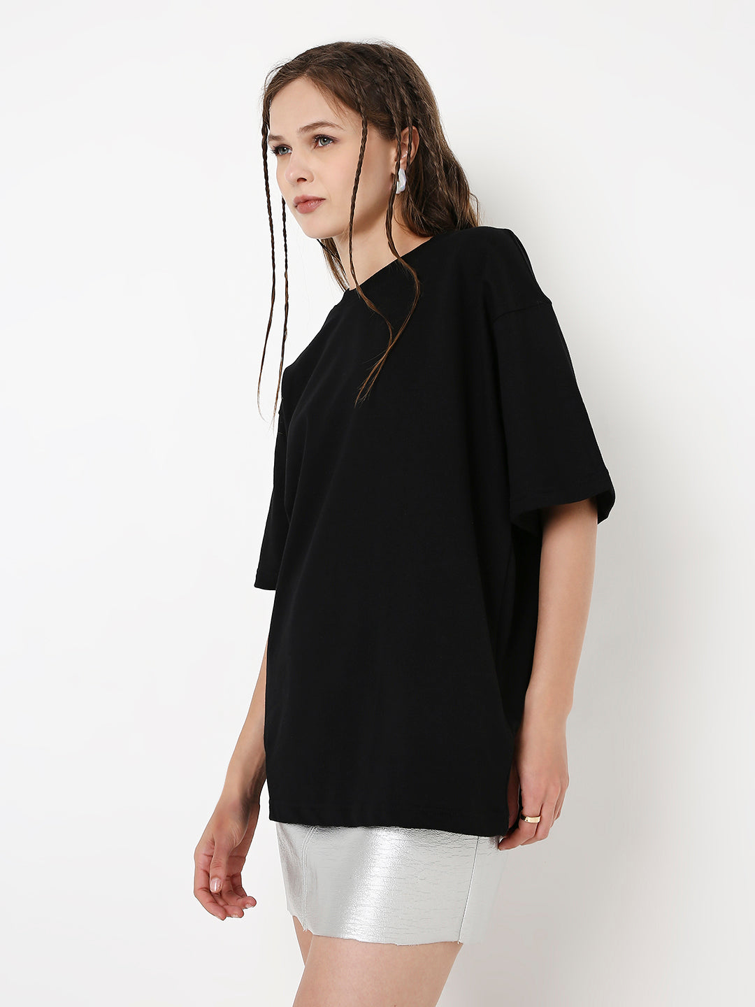 OVERSIZE BLACK SOLID TSHIRT