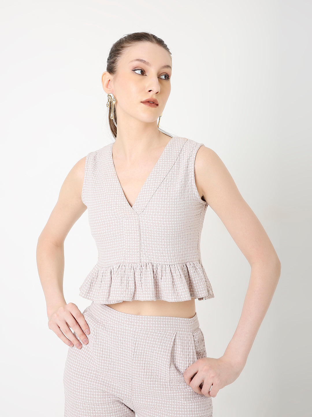 CHIC PEACH TEXTURED RUFFLE CROP TOP AND HIGH-WAISTED SHORTS CO-ORD SET