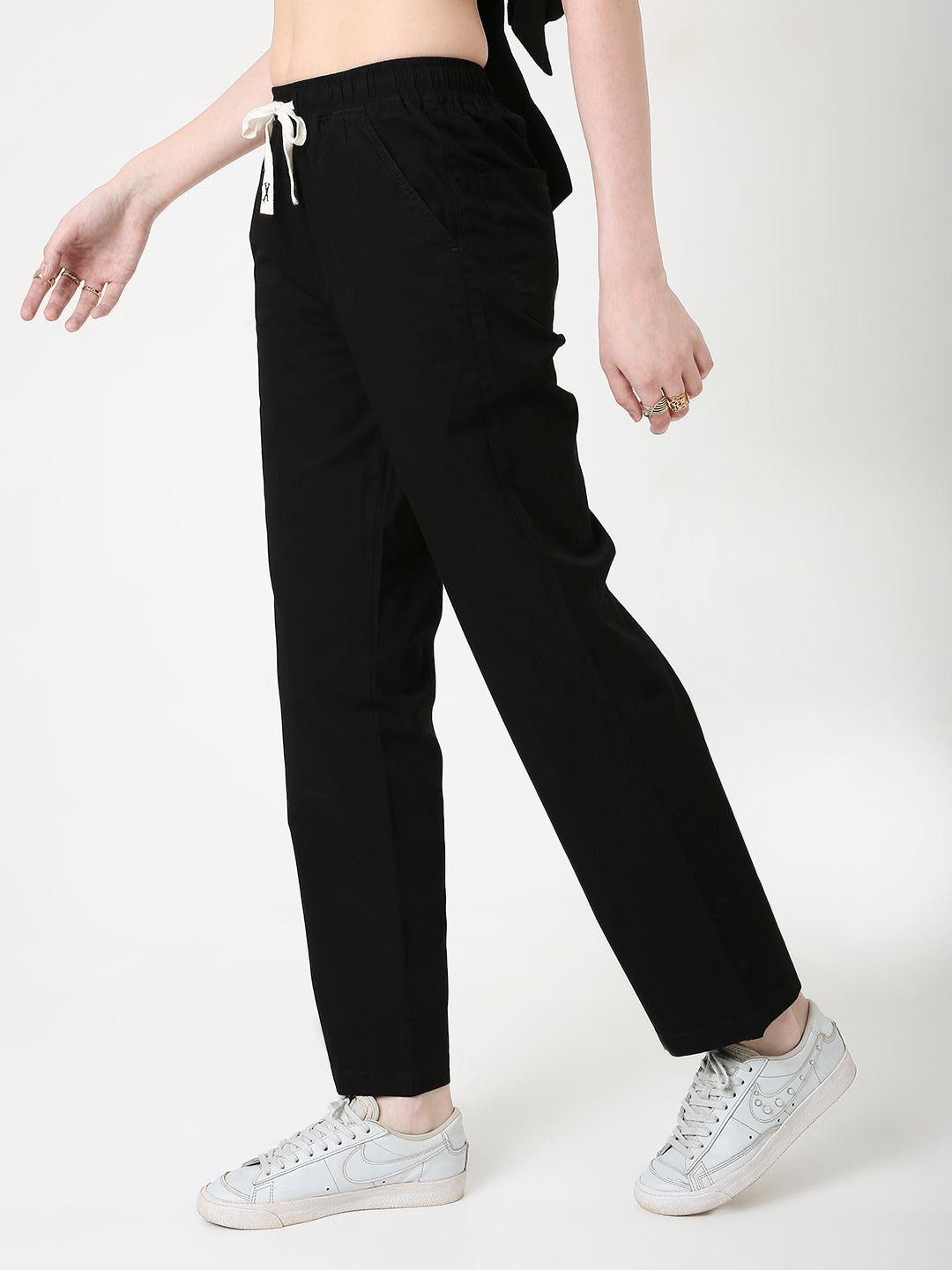BLACK UNISEX RELAXED FIT DRAWSTRING PANTS