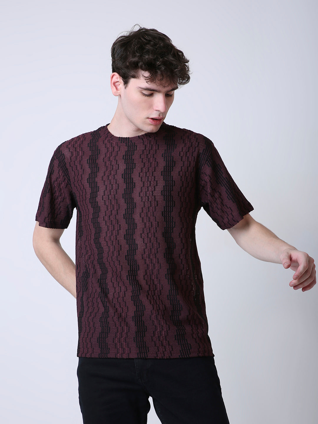 BURGUNDY TEXTURED STRIPED TSHIRT