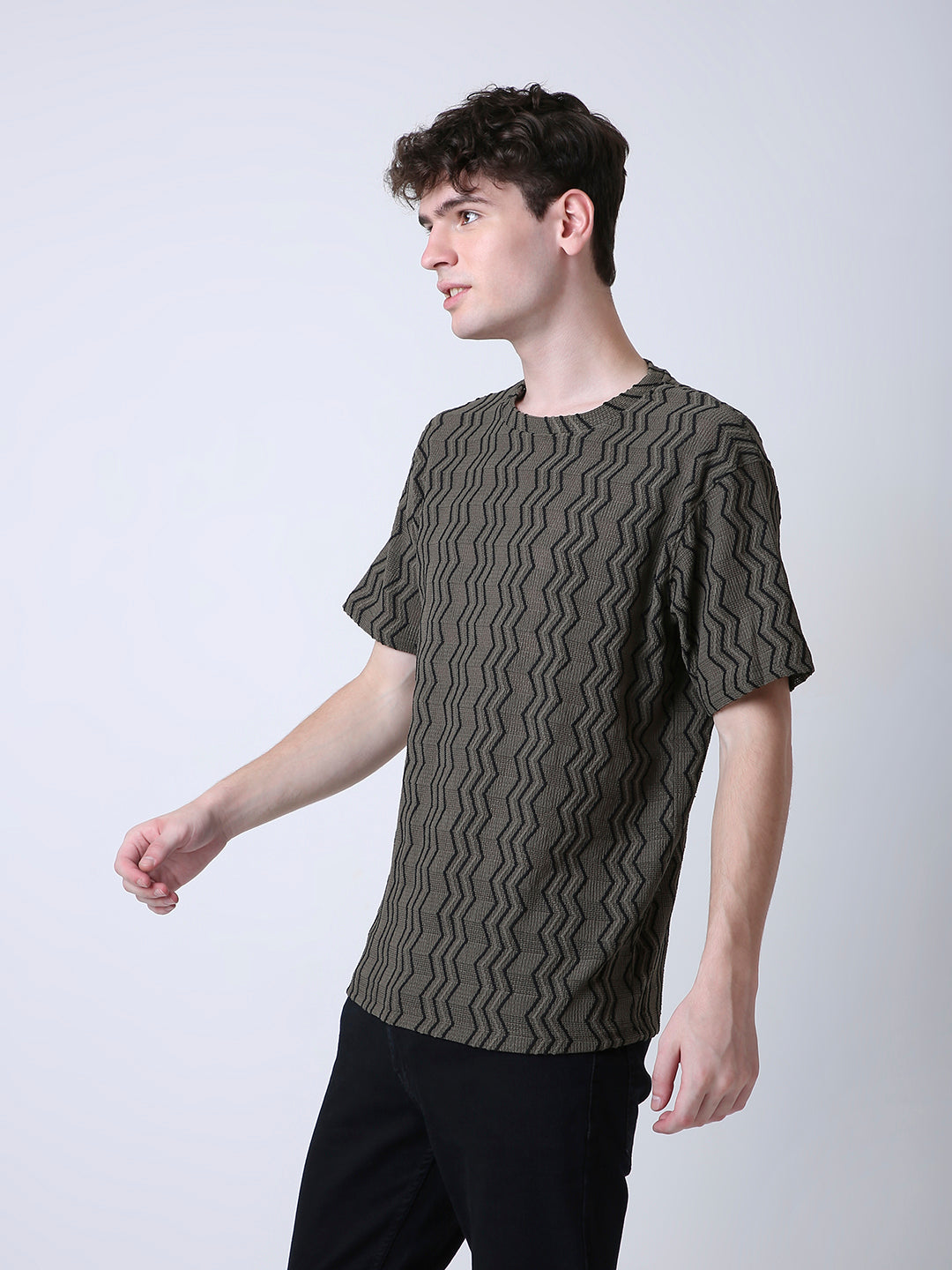 OLIVE TEXTURED STRIPED TSHIRT