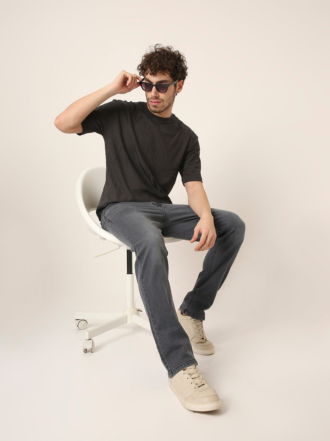 charcoal Jacquard Leaf Print Casual T-Shirt