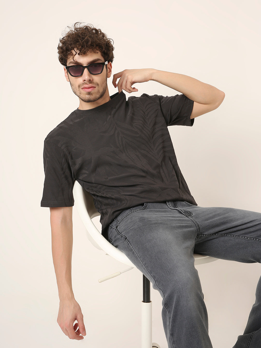 charcoal Jacquard Leaf Print Casual T-Shirt