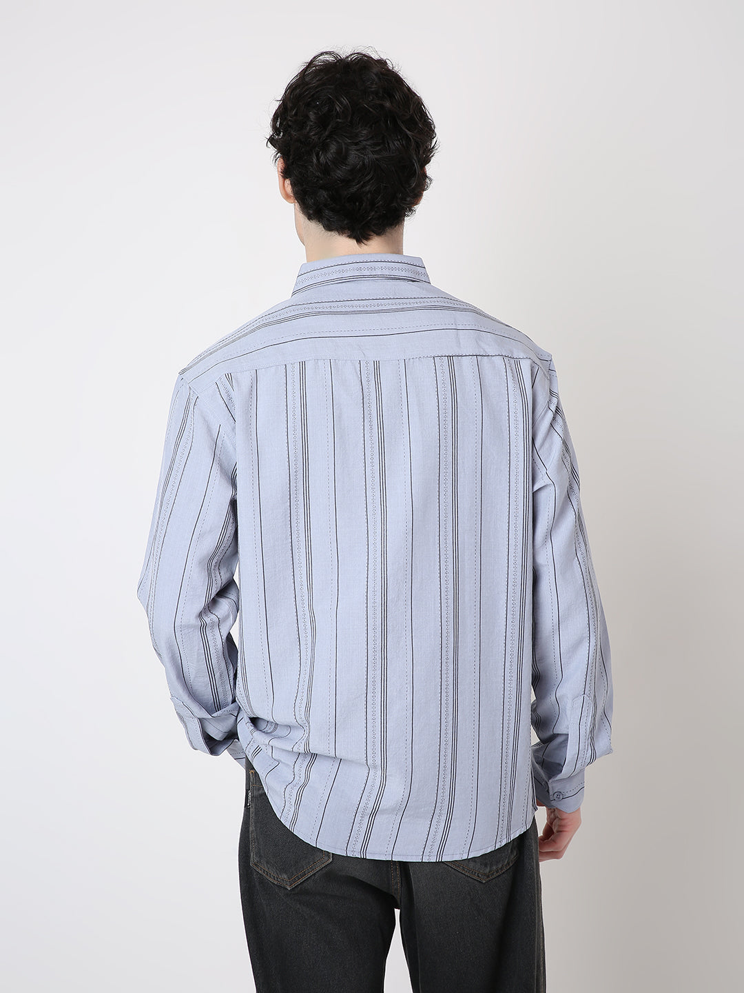 SLEEK VERTICAL STRIPED CASUAL SHIRT