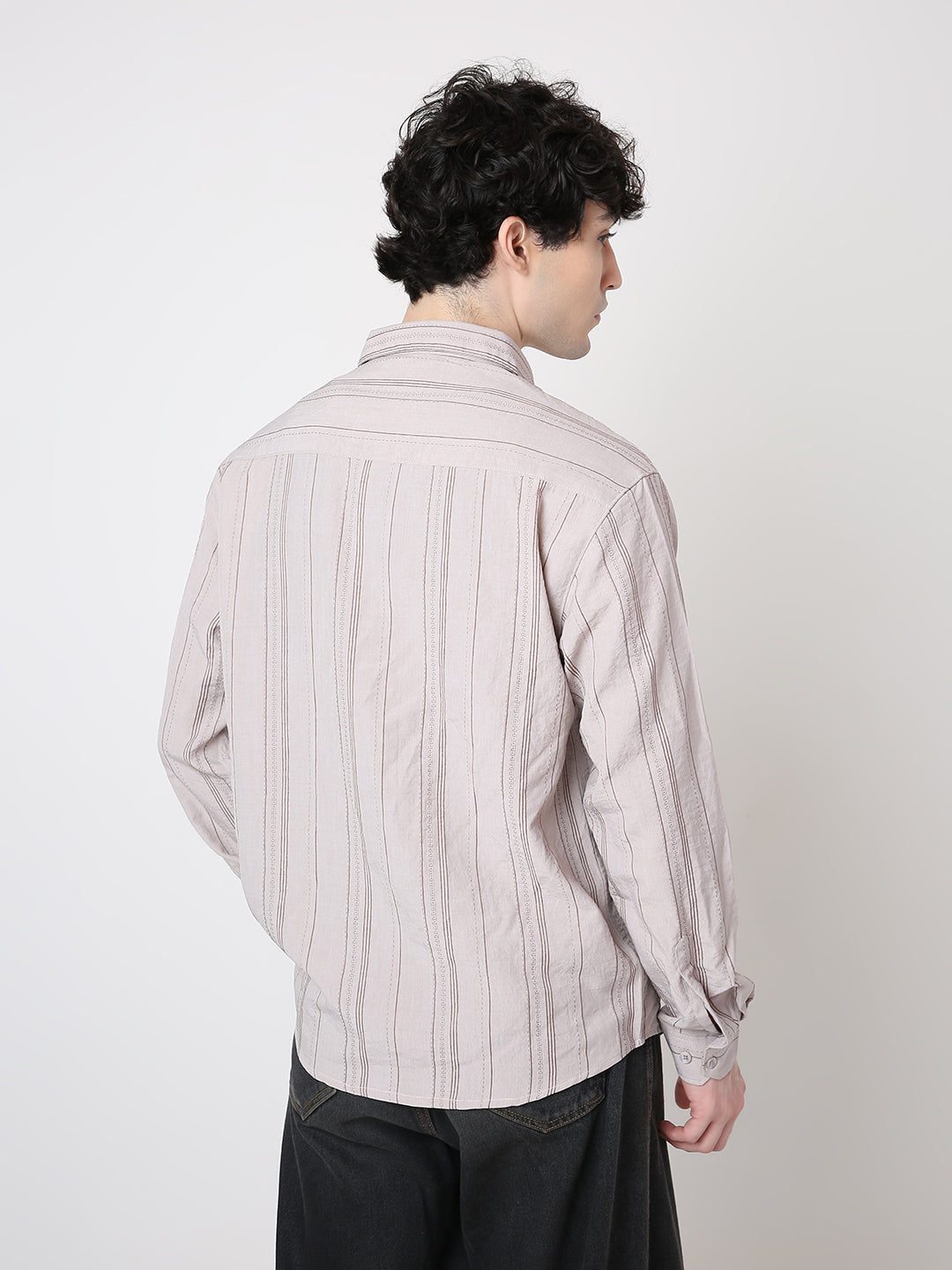 SLEEK VERTICAL STRIPED CASUAL SHIRT