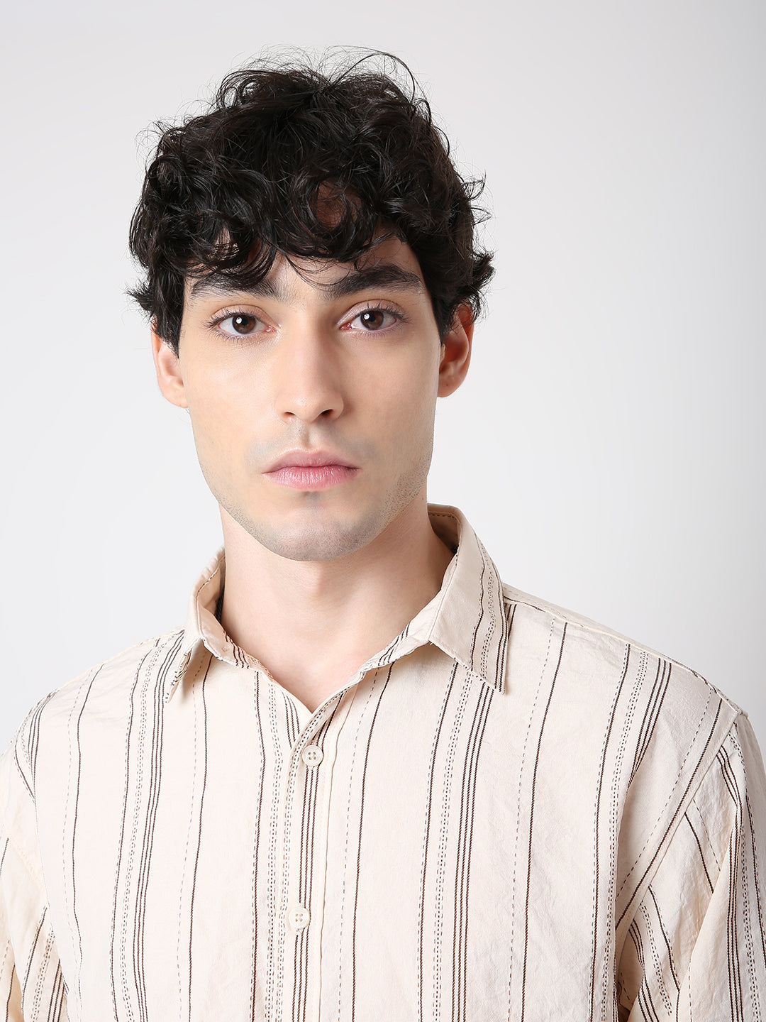 SLEEK VERTICAL STRIPED CASUAL SHIRT