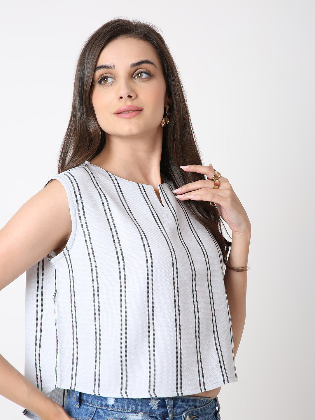 VERTICAL STRIPES SLEEVELESS CROP TOP
