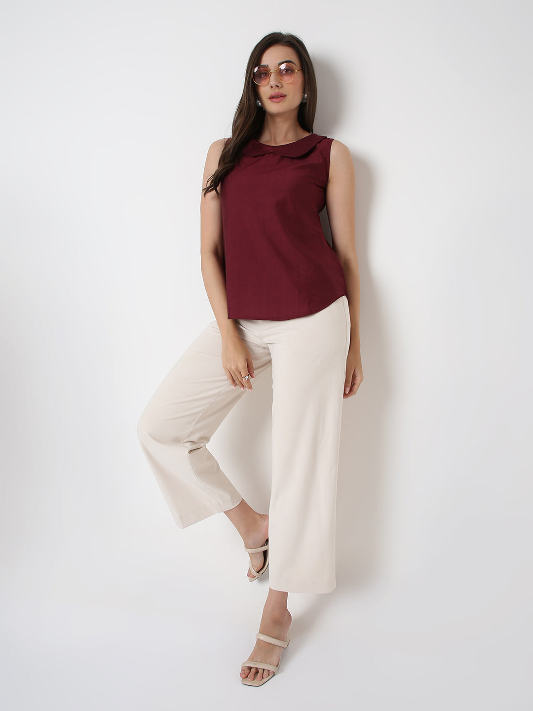 SLEEVELESS TOP WITH PETER PAN COLLAR