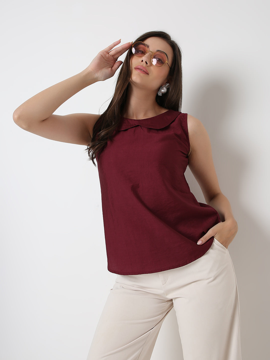 SLEEVELESS TOP WITH PETER PAN COLLAR
