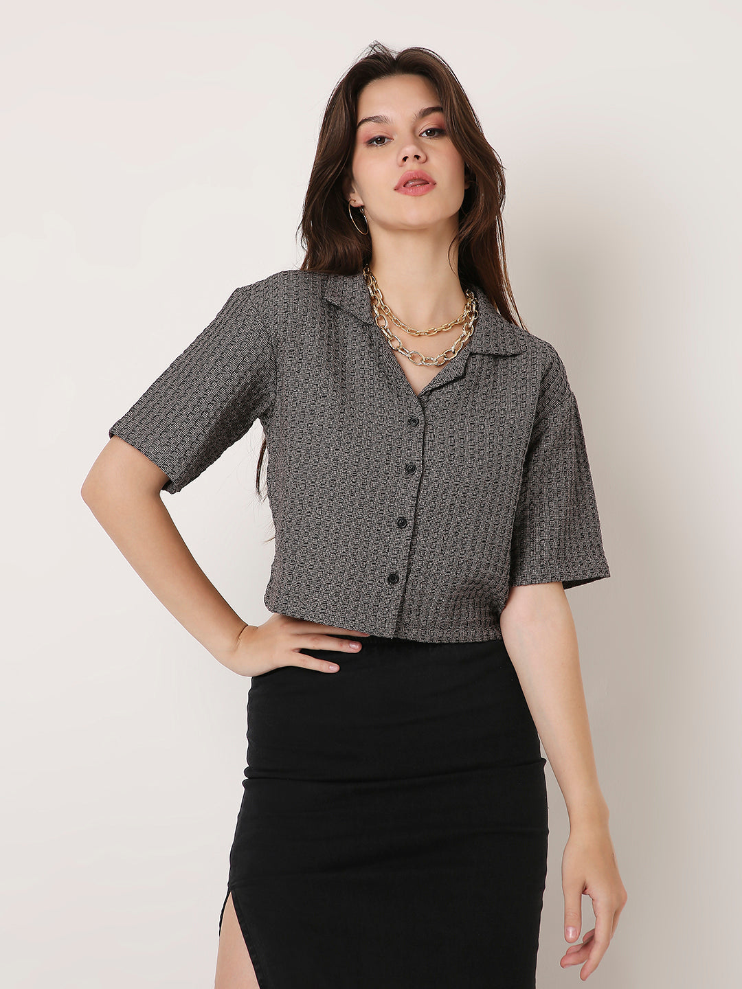 COTTON TEXTURED CROPPED BUTTON-DOWN SHIRT