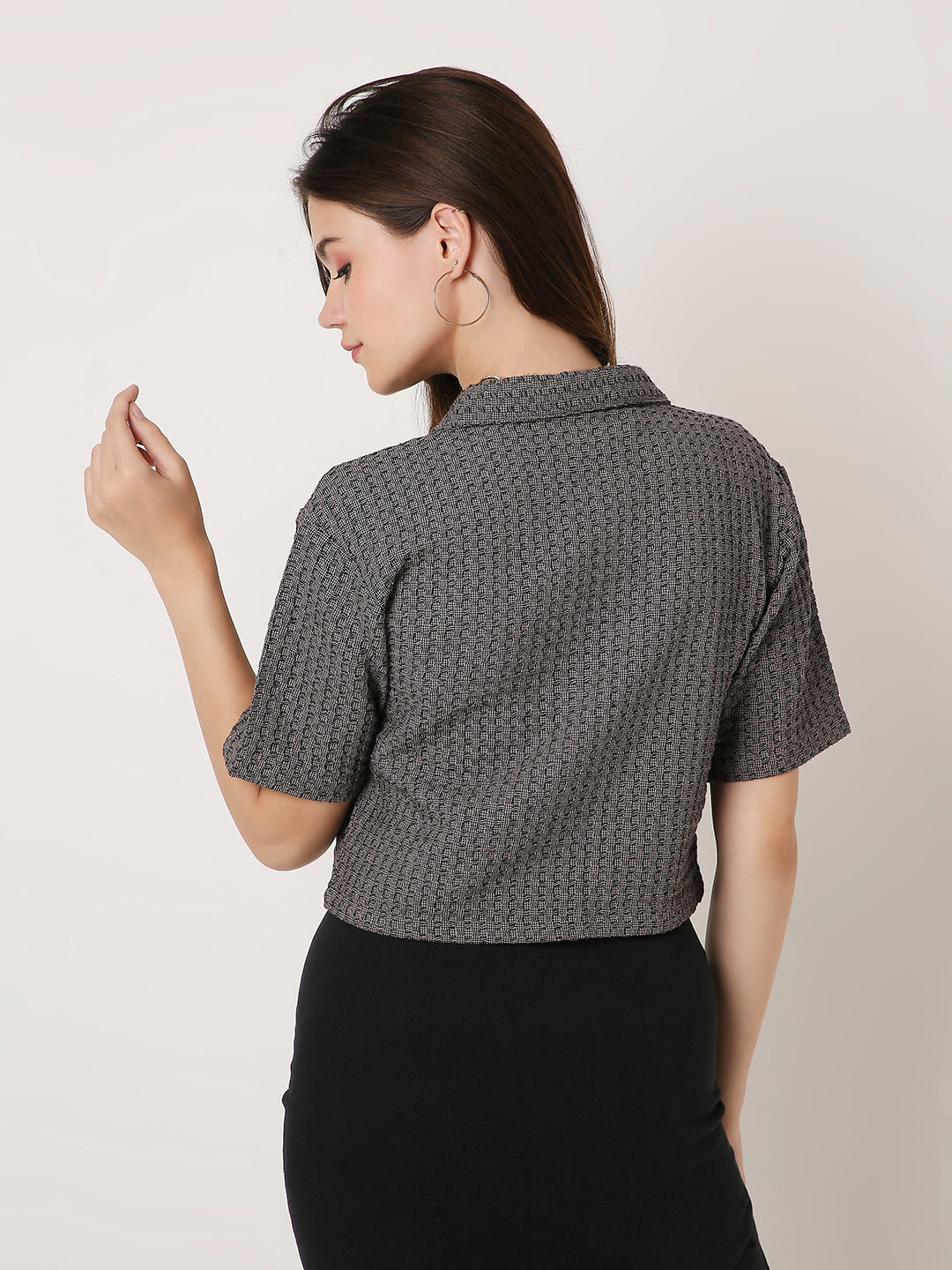 COTTON TEXTURED CROPPED BUTTON-DOWN SHIRT