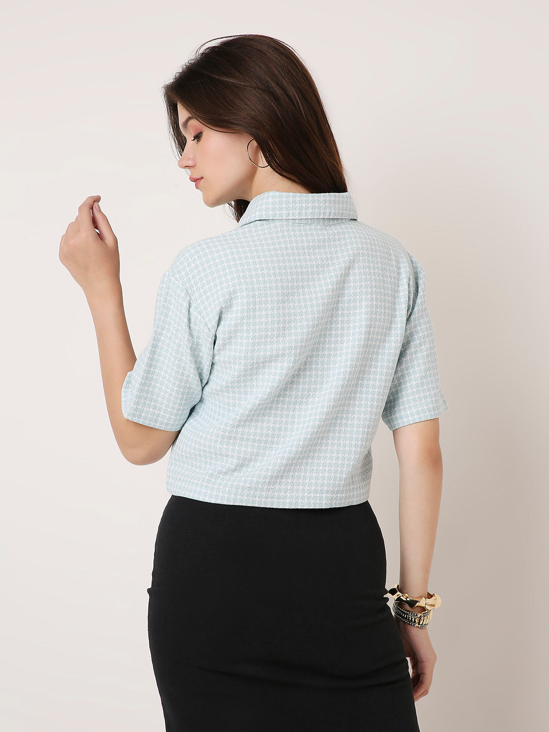 CHIC STRUCTURED BUTTON-DOWN CROPPED POLO