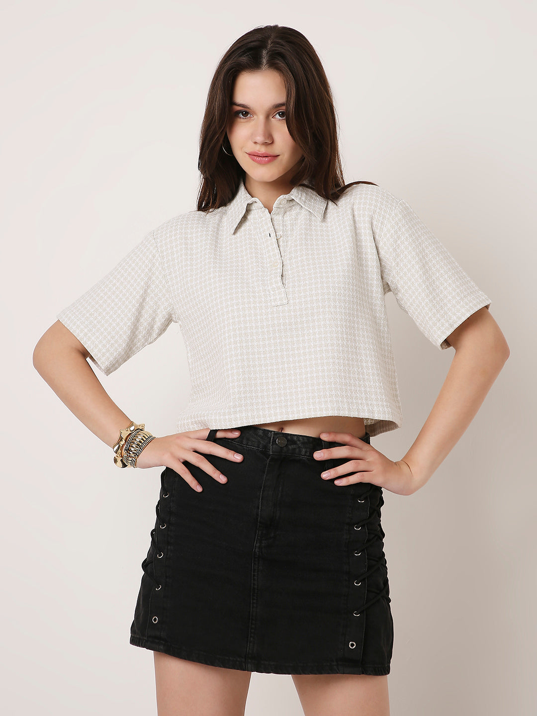 CHIC STRUCTURED BUTTON-DOWN CROPPED POLO