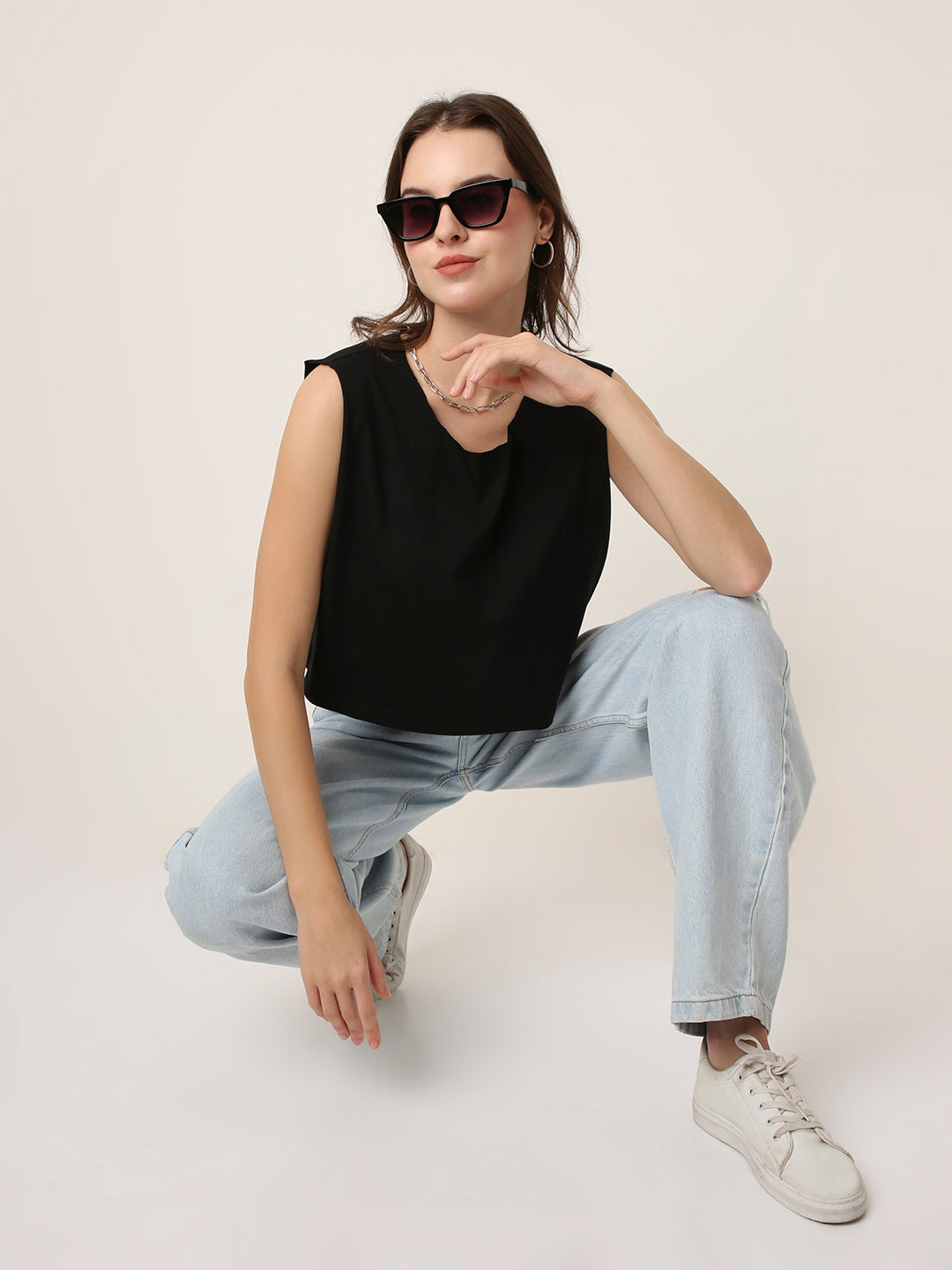 BLACK Sleeveless Crop Top