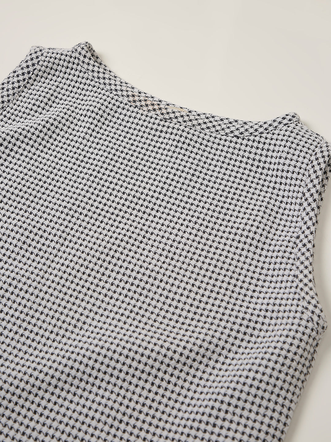 GRAY MINIMALIST CROP TOP