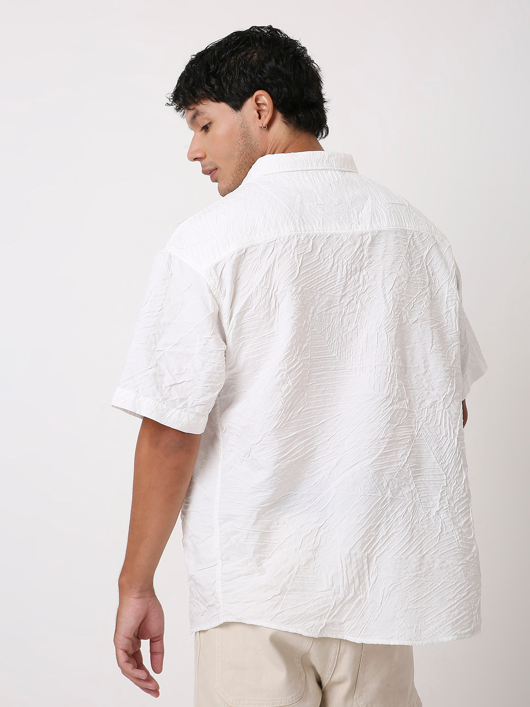WHITE CRINKLE TEXTURED RELAXED SHIRT