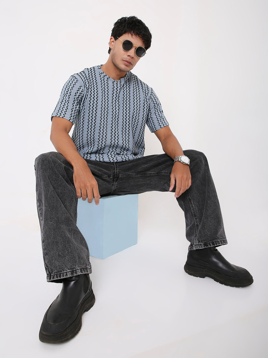 BLUE STRIPED PATTERNED TSHIRT