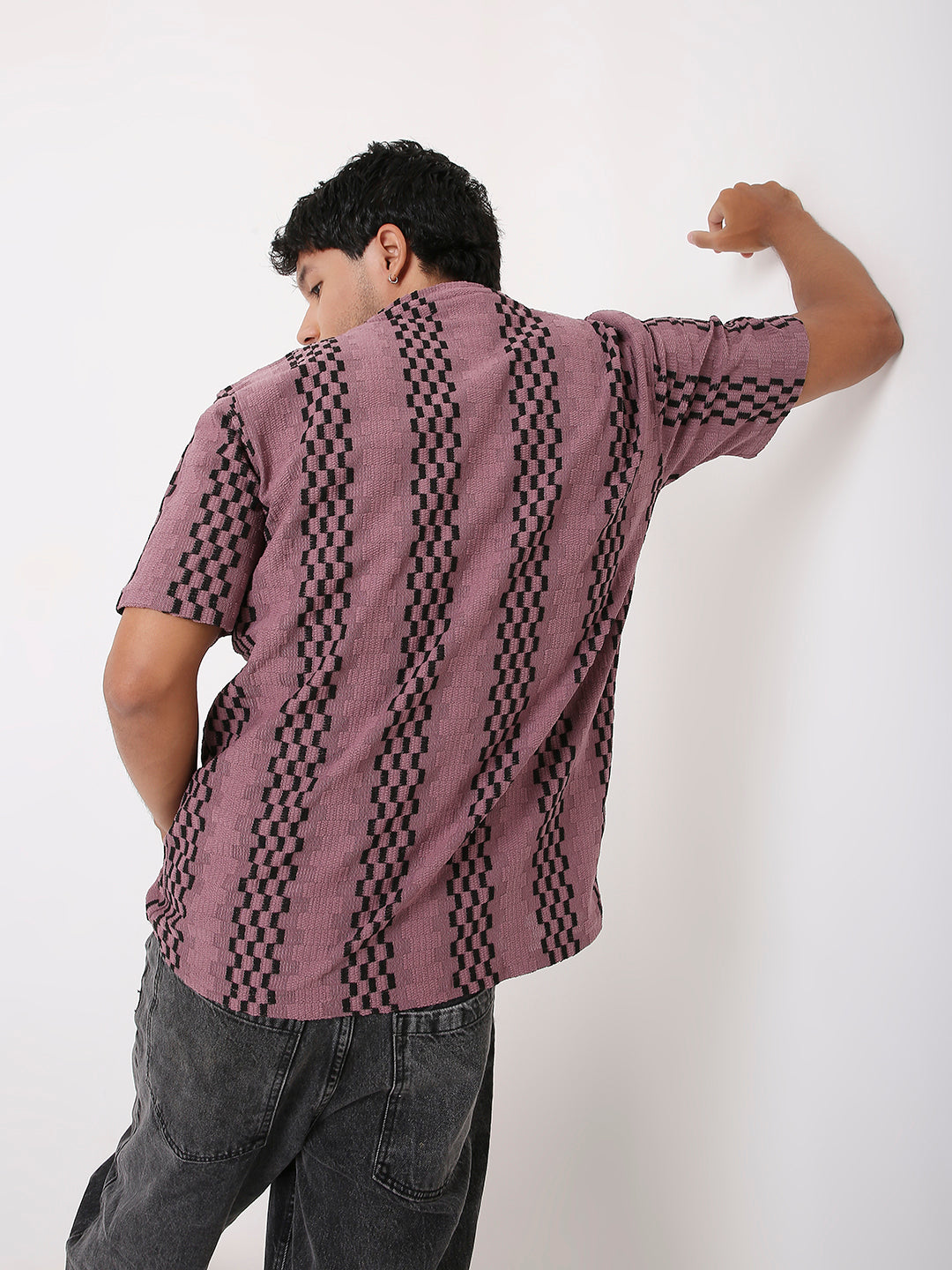 PLUM STRIPED PATTERNED TSHIRT