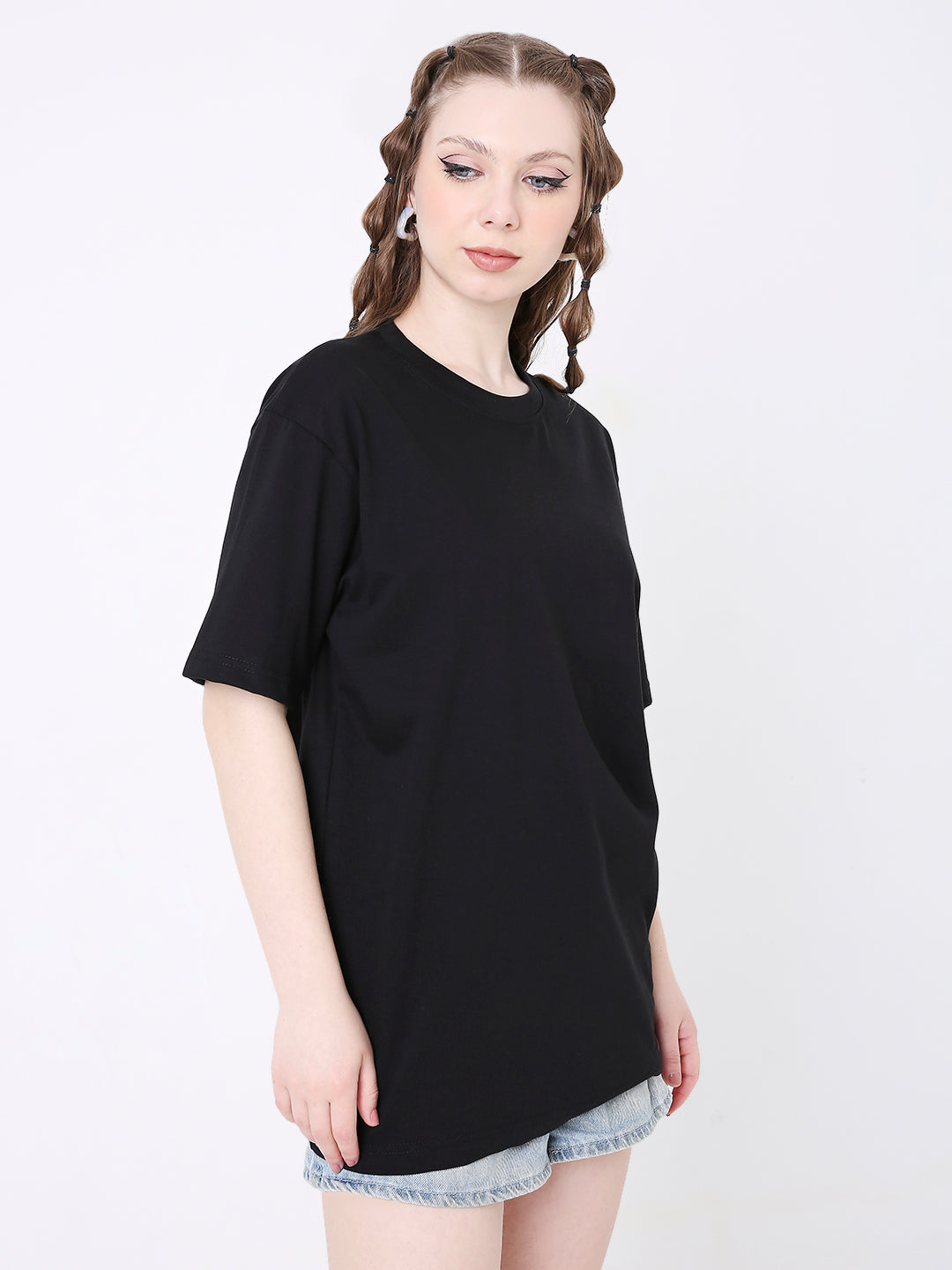 RELAXED FIT BLACK SOLID TSHIRT