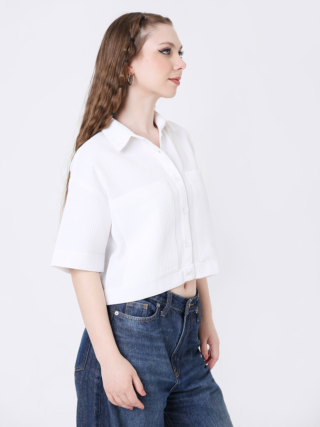 WHITE TEXTURED CROPPED SHIRT