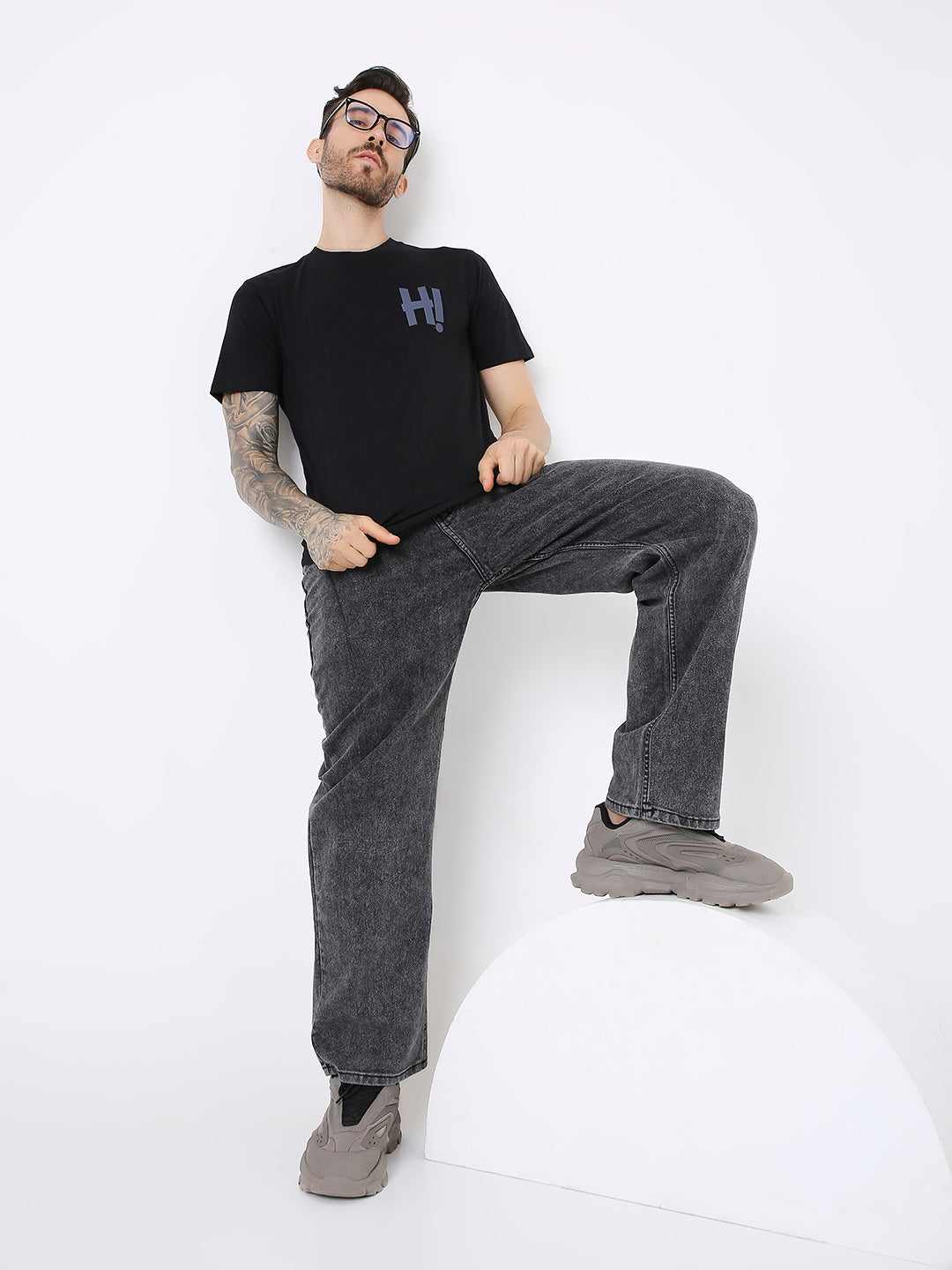 RELAXED FIT BLACK PRINTED TSHIRT