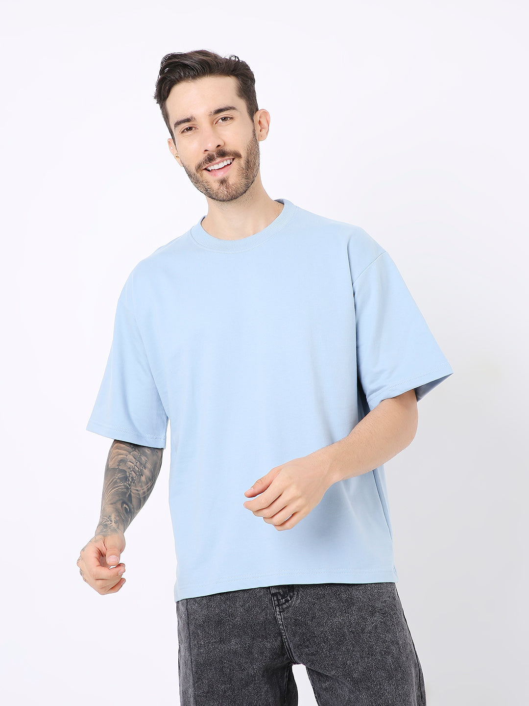 OVERSIZE LIGHT BLUE SOLID TSHIRT