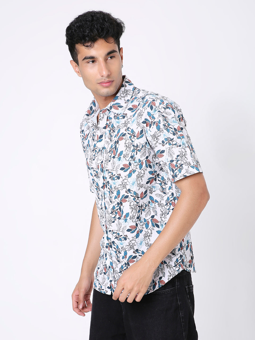 FLORAL PRINTED TEXTURED SHORT SLEEVE SHIRT