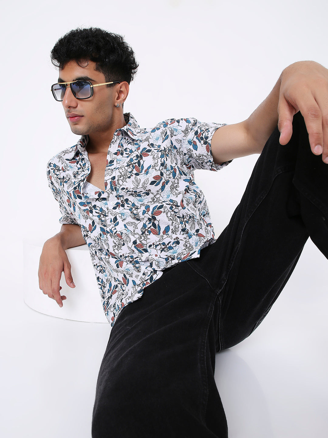 FLORAL PRINTED TEXTURED SHORT SLEEVE SHIRT