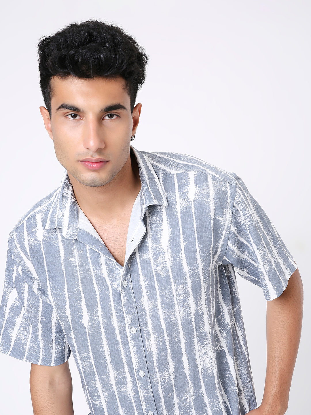 BLUE PRINTED SHORT SLEEVE SHIRT