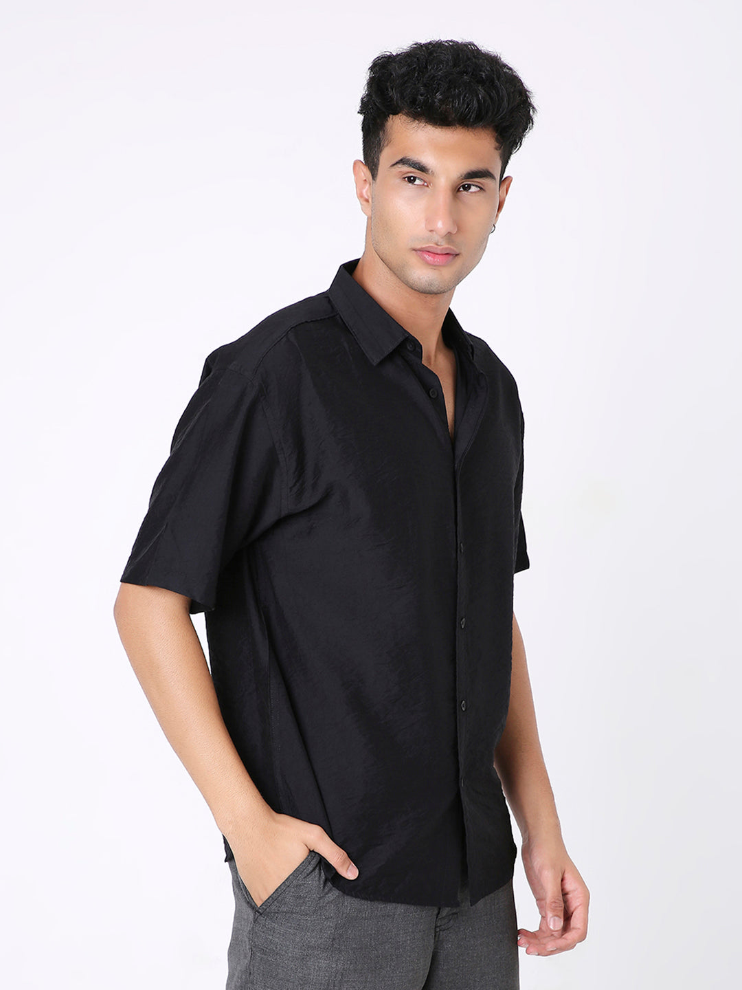 BLACK ESSENTIAL VISCOSE SHIRT