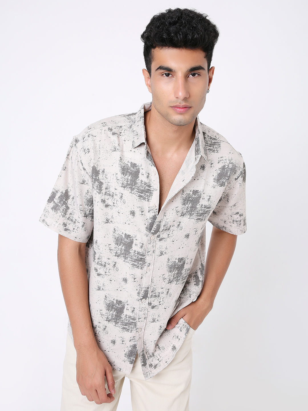 PRINTED SHORT SLEEVE SHIRT