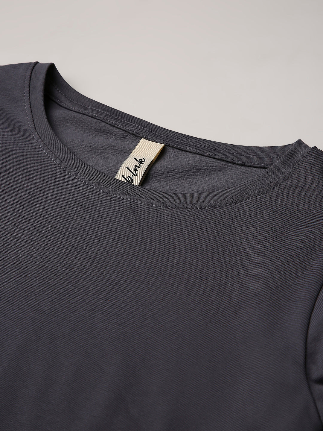 CHARCOAL GRAY Full-Sleeve Fitted Crop Top