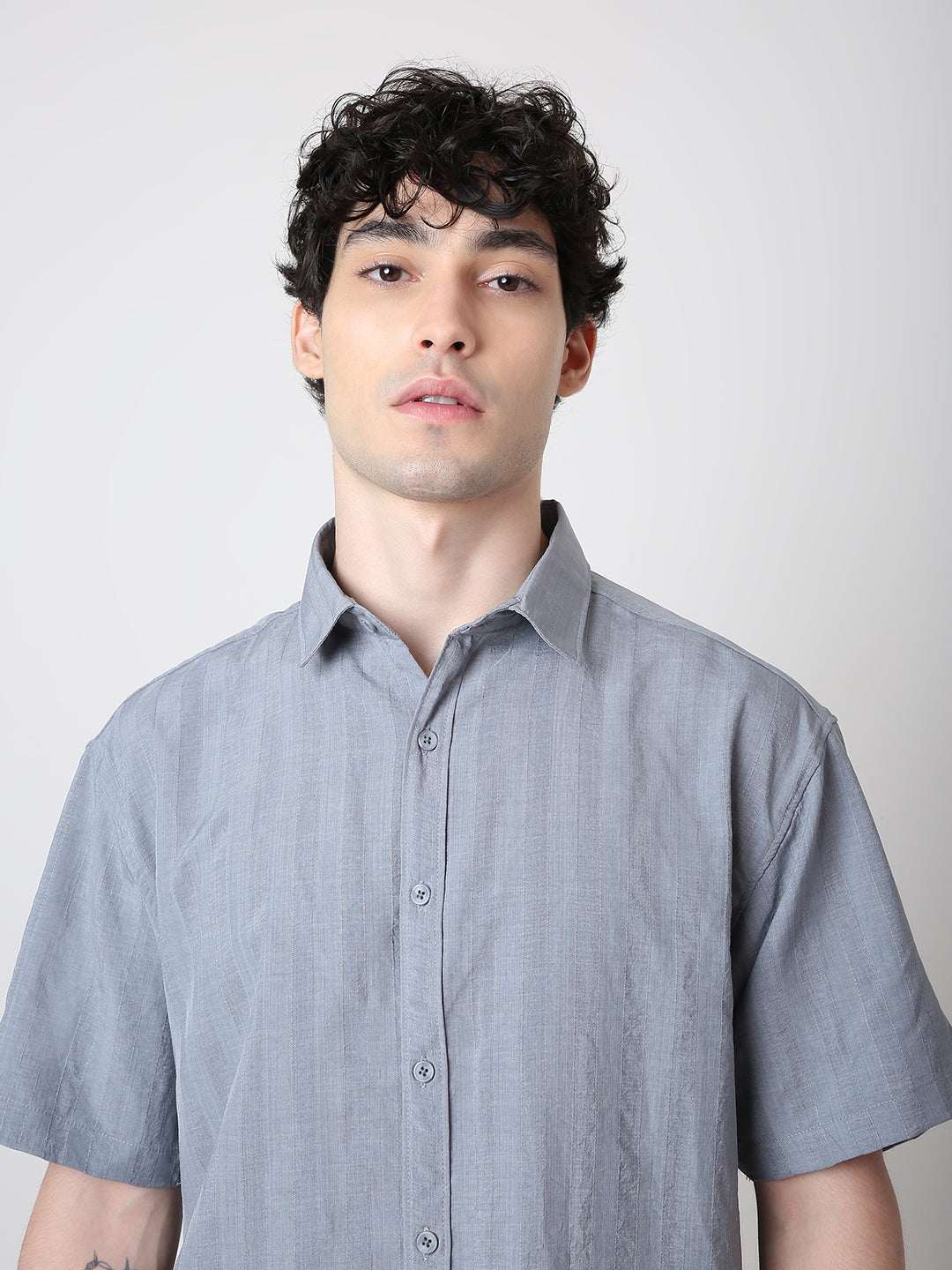 GRAY PREMIUM WEIGHTLESS SHIRT