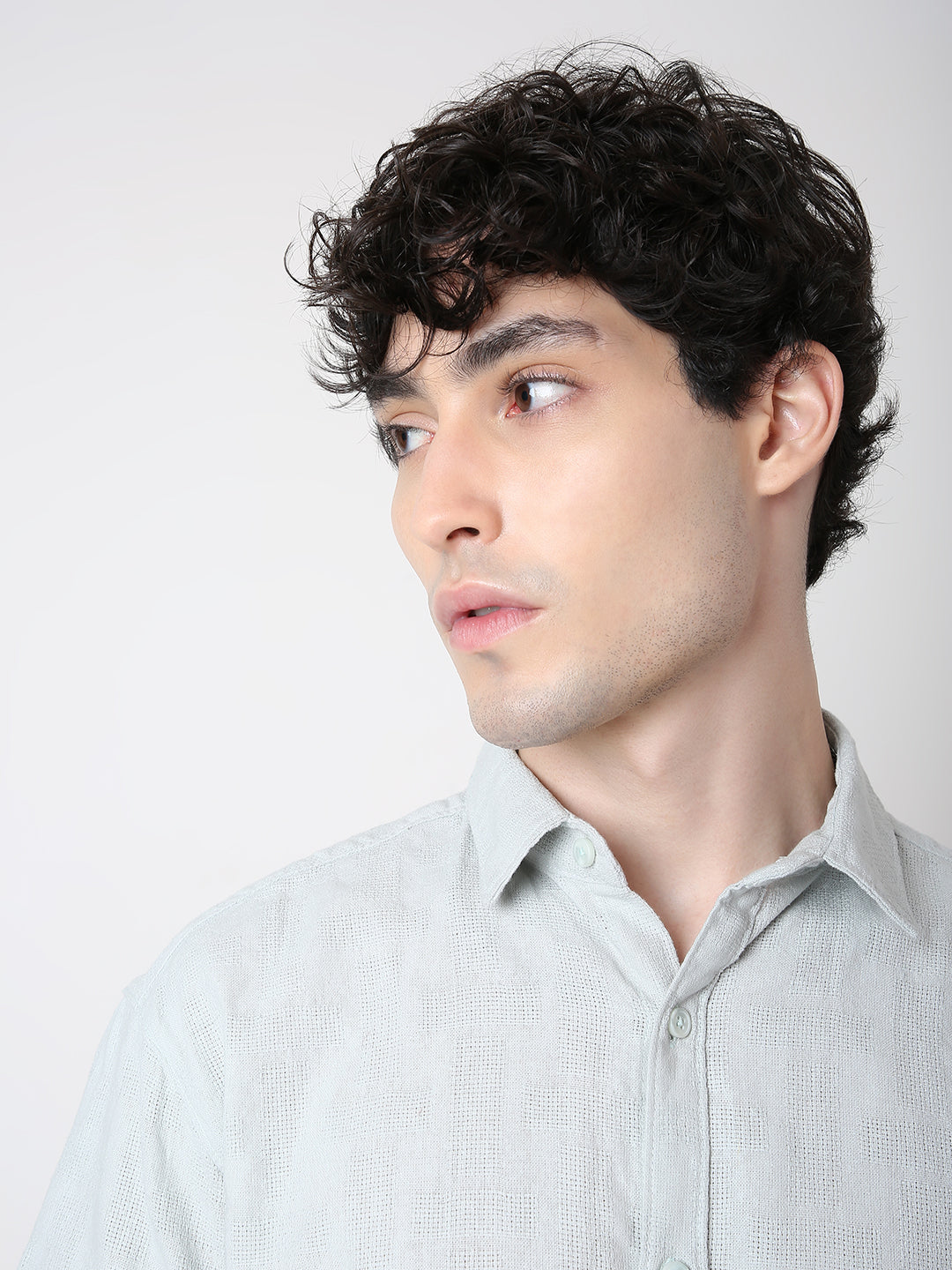 CLASSIC BUTTON-DOWN SHORT SLEEVE COTTON CASUAL SHIRT