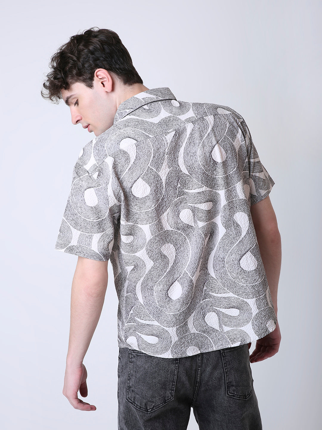 ABSTRACT PRINTED TEXTURED SHORT SLEEVE SHIRT