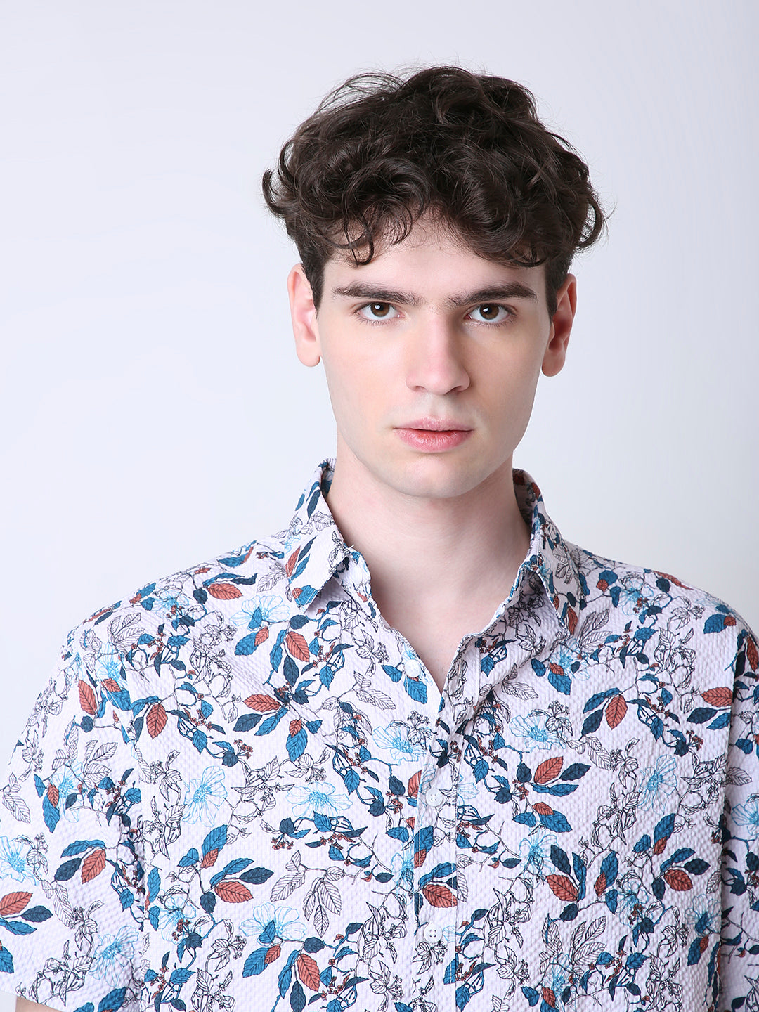 FLORAL PRINTED TEXTURED SHORT SLEEVE SHIRT