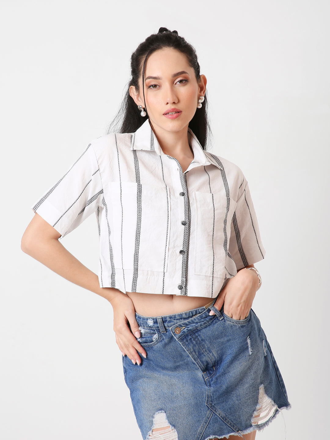 VERTICAL STRIPED CROPPED SHIRT
