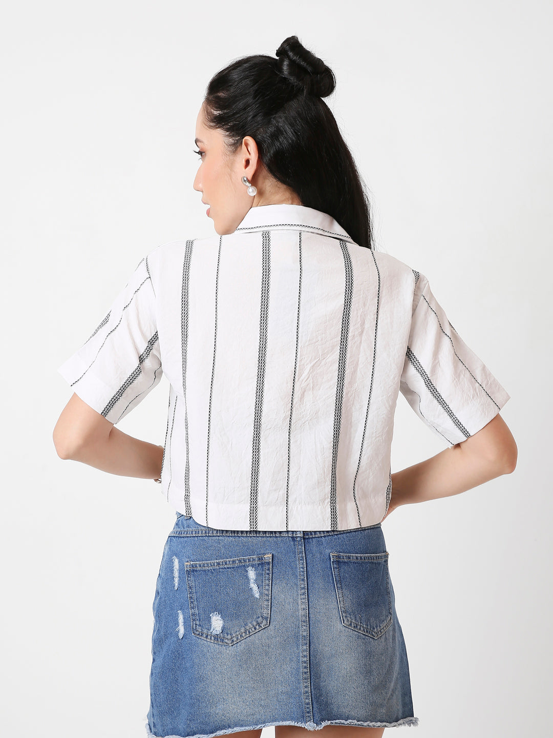 VERTICAL STRIPED CROPPED SHIRT