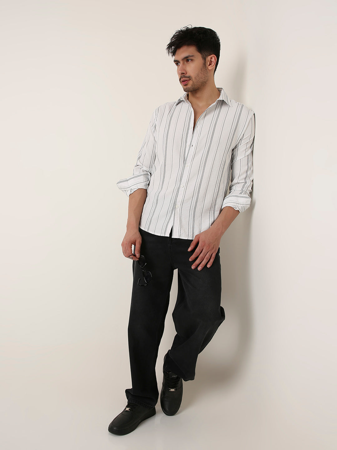 WHITE SLEEK STRIPED CASUAL SHIRT
