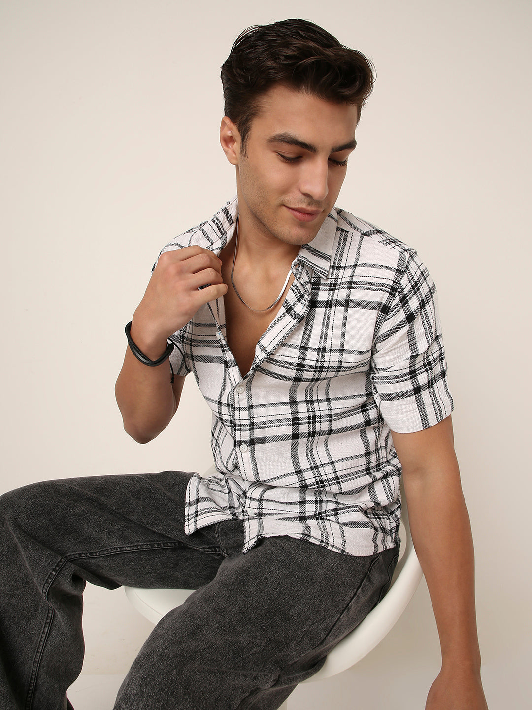 White Textured Cotton Check Short Sleeve Shirt