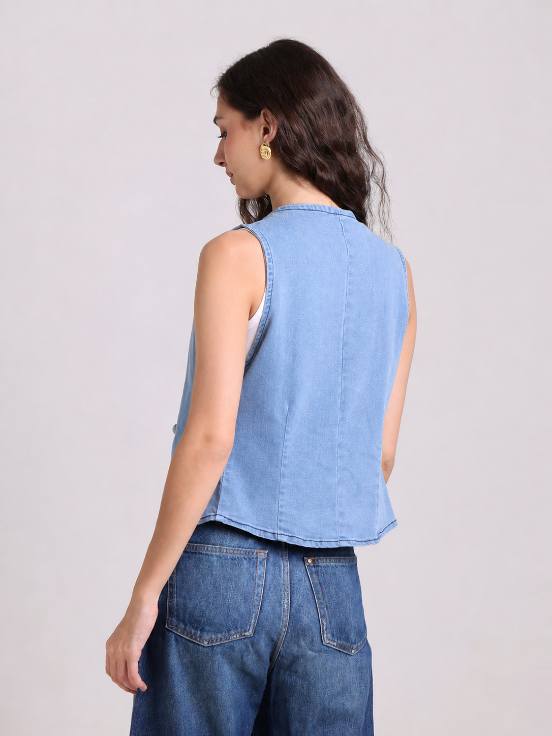 Light Denim Sleeveless Button-Down Jacket