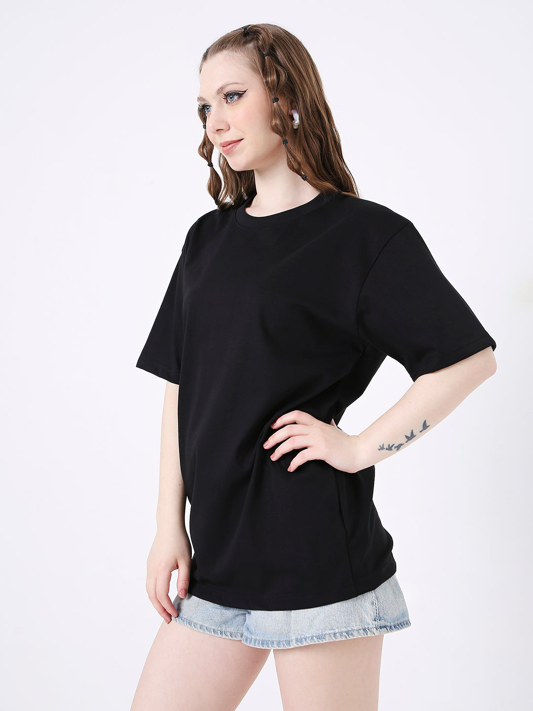 REGULAR TSHIRT: BLACK