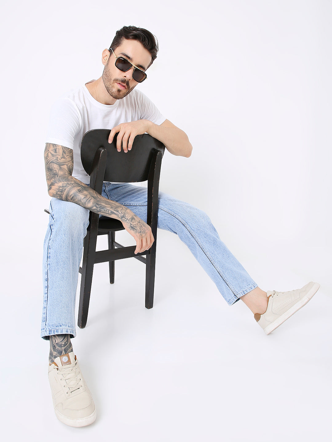 MEN CLASSIC MID LIGHT WASH WITH FADE STRAIGHT-LEG DENIM JEANS
