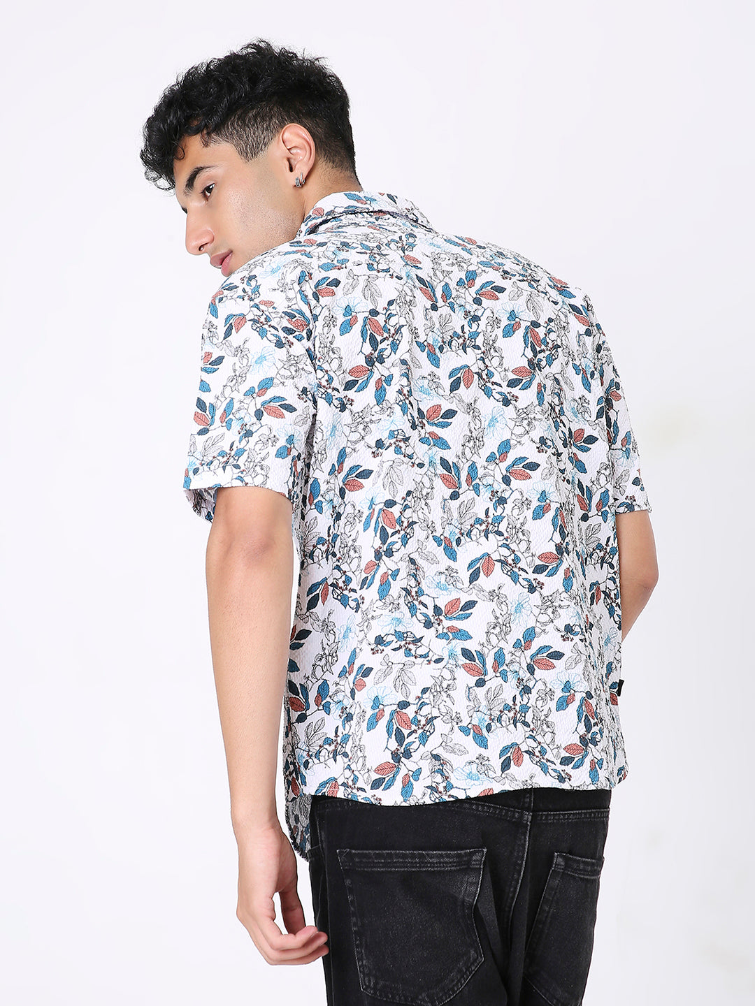 FLORAL PRINTED TEXTURED SHORT SLEEVE SHIRT